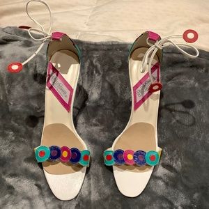 “Hipoppotamus”   8 M.  White deep pink yellow black brown turquoise